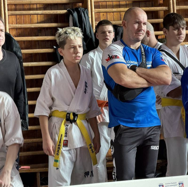 Triumf vyškovského karatisty na mistrovství republiky. Titul obhájil už počtvrté